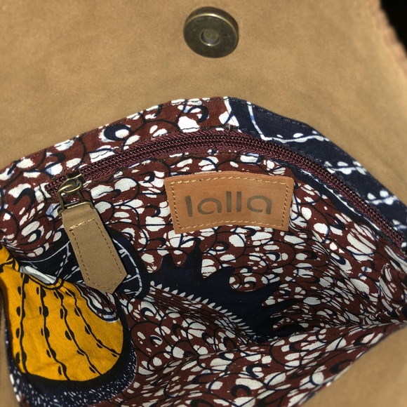 NWOT Tan Suede Fringe Purse from Morocco - Picture 3 of 3